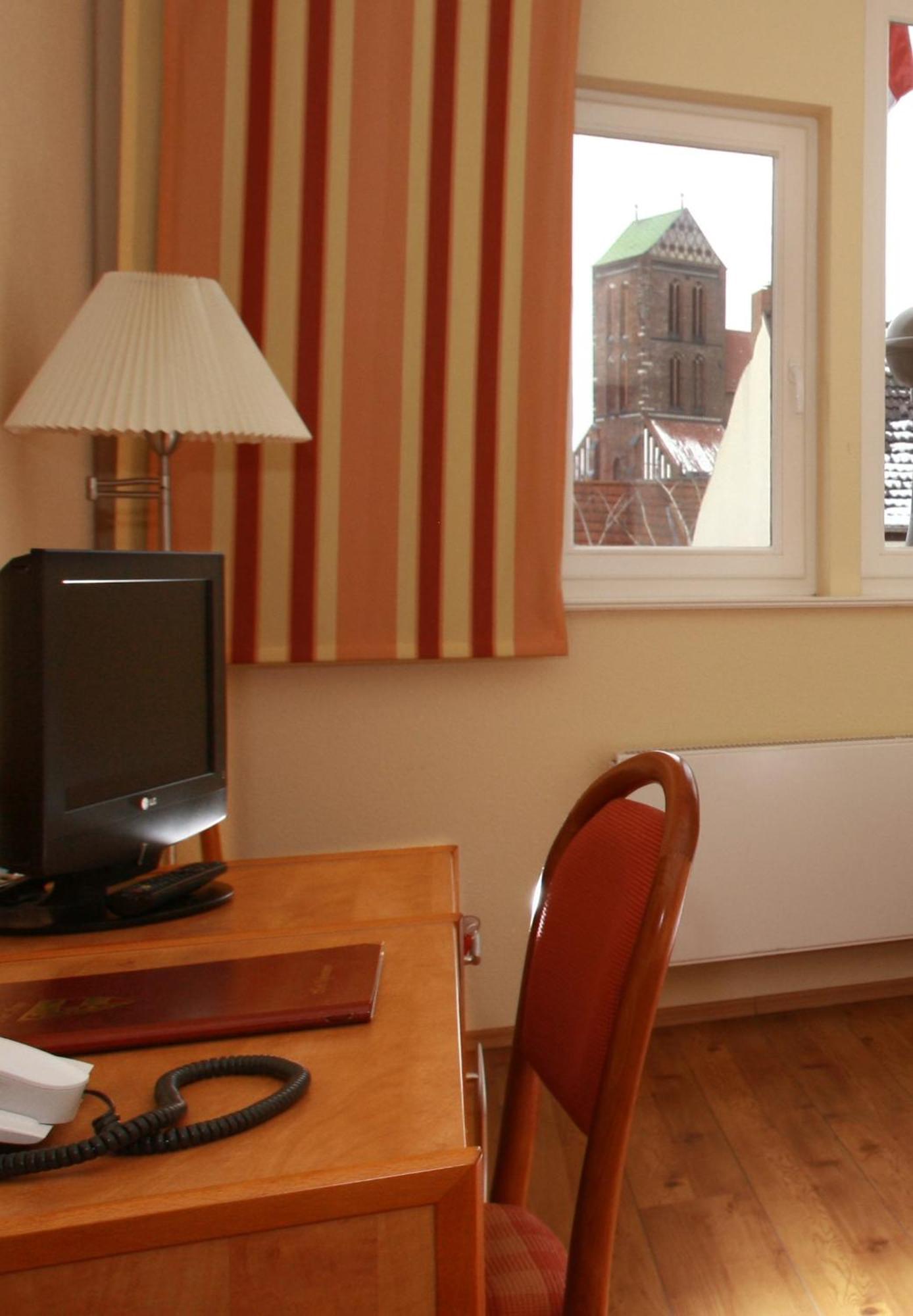 Restaurant & Hotel Wismar Exterior photo