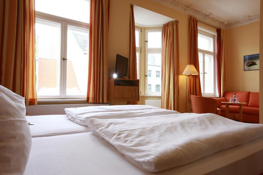 Restaurant & Hotel Wismar Exterior photo